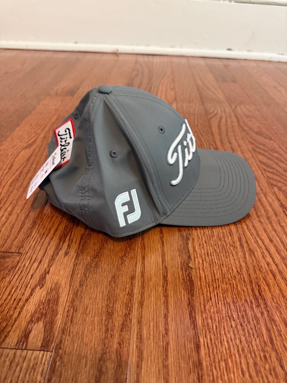 Titleist Gray Cap with White Script - Picture 5 of 10
